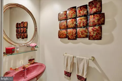 Bath - 612 Northfield Rd, Lititz, PA 17543 photo 4 of 5