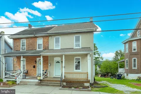 30 Broad St, Christiana, PA 17509