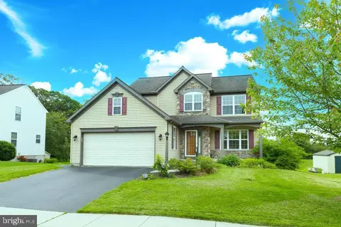 9 Michael Ln, Denver, PA 17517
