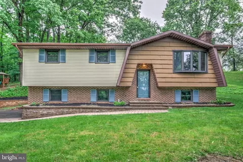 56 Clearview Rd, Willow Street, PA 17584