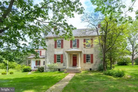 155 Gamber Ln, Lancaster, PA 17603