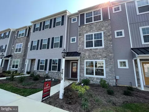 2471 Spring Water Cir, Lancaster, PA 17601