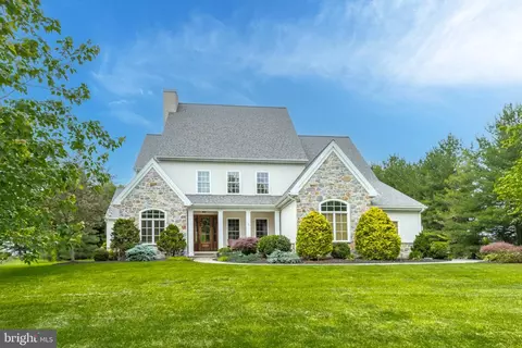 311 Sarsen Dr, Lititz, PA 17543 photo 3