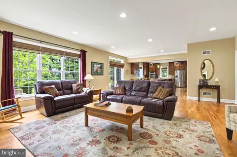 311 Sarsen Dr, Lititz, PA 17543 photo 9