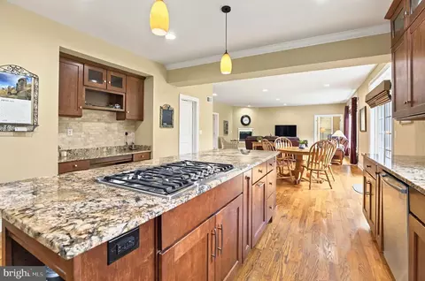 311 Sarsen Dr, Lititz, PA 17543 photo 15