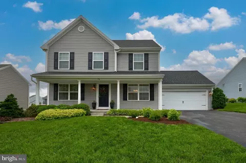 24 Autumn Blaze Way, Ephrata, PA 17522