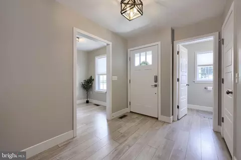 395 Hensley St, Lititz, PA 17543 photo 5