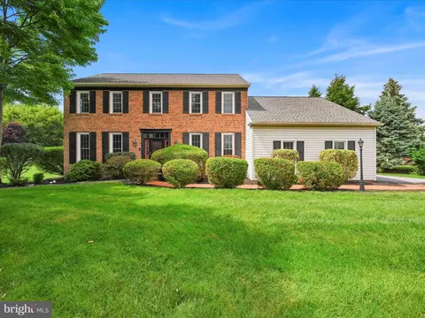 1700 Mcfarland Dr, Landisville, PA 17538