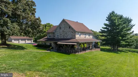 977 Simmontown Rd, Gap, PA 17527