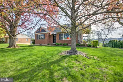 479 Church Ave, Ephrata, PA 17522