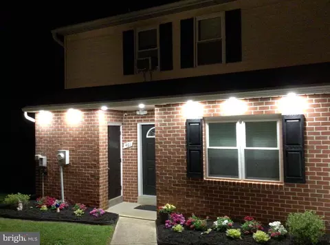 Exterior - 461 Crosswinds Dr, Lititz, PA 17543 photo 6 of 6