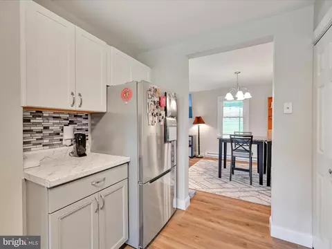 Kitchen - 461 Crosswinds Dr, Lititz, PA 17543 photo 5 of 5
