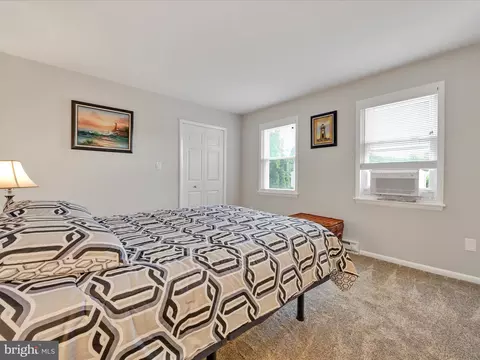 Bedroom - 461 Crosswinds Dr, Lititz, PA 17543 photo 2 of 4