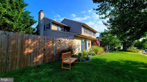 209 Oxford Dr, Lititz, PA 17543 photo 3