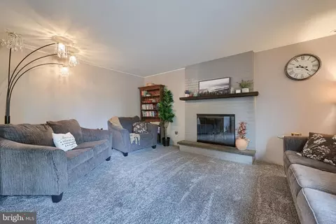 209 Oxford Dr, Lititz, PA 17543 photo 23