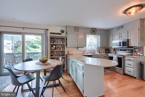 209 Oxford Dr, Lititz, PA 17543 photo 18