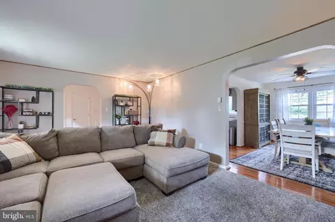 209 Oxford Dr, Lititz, PA 17543 photo 12