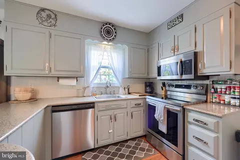 209 Oxford Dr, Lititz, PA 17543 photo 19