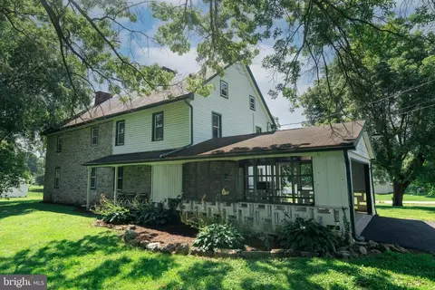 2475 Oregon Pike, Lancaster, PA 17601