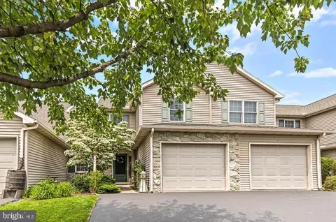 63 Pebble Creek Dr, Lititz, PA 17543