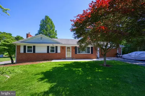 339 Shetland Dr, Lancaster, PA 17601