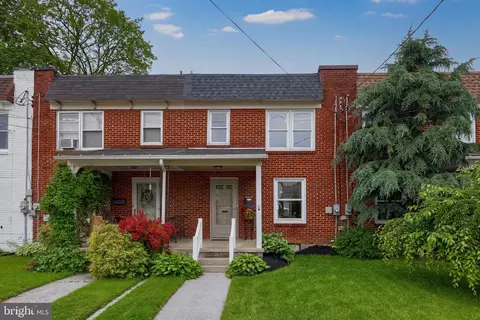 28 S Fulton St, Manheim, PA 17545
