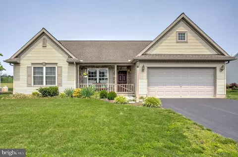 31 Harvest Dr, Ephrata, PA 17522