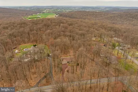 591 Edwards Rd, Narvon, PA 17555 photo 3