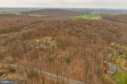 591 Edwards Rd, Narvon, PA 17555 photo 4