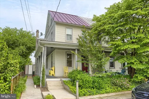 1311 Church St, Lititz, PA 17543
