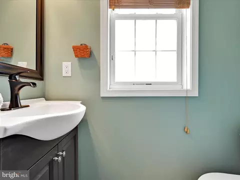 251 N Oak St, Lititz, PA 17543 photo 23