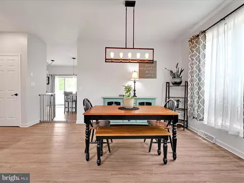 251 N Oak St, Lititz, PA 17543 photo 11