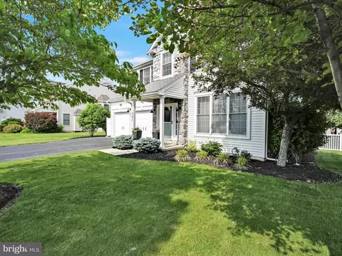 251 N Oak St, Lititz, PA 17543 photo 5