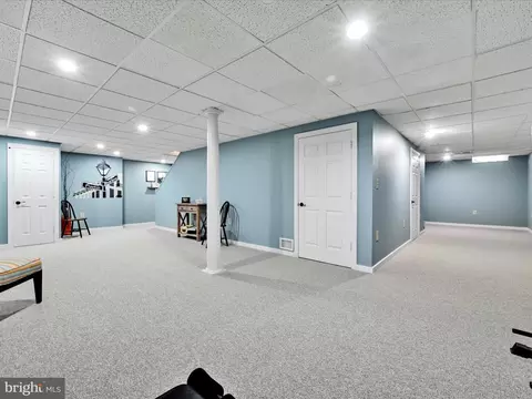 251 N Oak St, Lititz, PA 17543 photo 39
