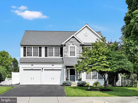 251 N Oak St, Lititz, PA 17543
