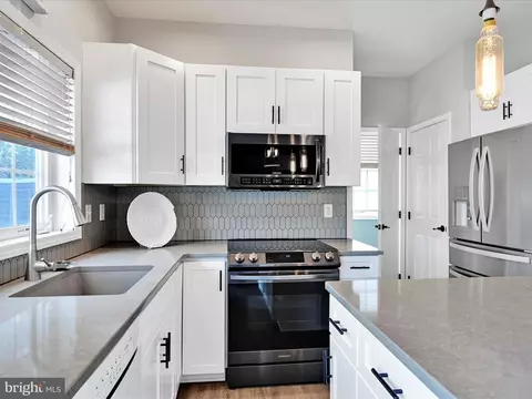 251 N Oak St, Lititz, PA 17543 photo 19