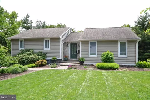 870 Terrace Ave, Mount Joy, PA 17552