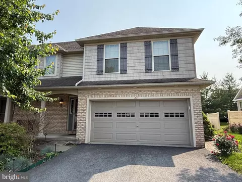 24 Peaceful Ln, Ephrata, PA 17522
