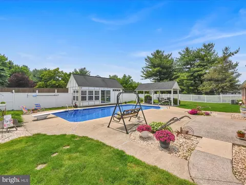 590 Hi View Dr, Lititz, PA 17543 photo 34