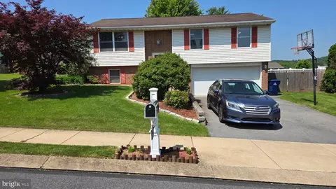 12 Spring House Ln, Denver, PA 17517