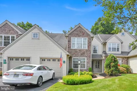 116 Hawk Valley Ln, Denver, PA 17517