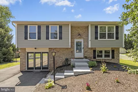 1165 Stellar Dr, Mount Joy, PA 17552