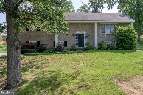 4580 Klinesville Rd, Columbia, PA 17512
