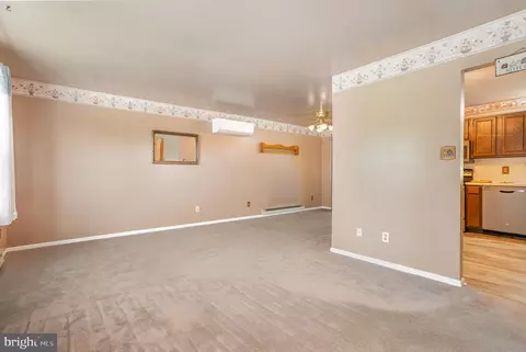 Living - 3 Julie Ter, Lititz, PA 17543 photo 1 of 2