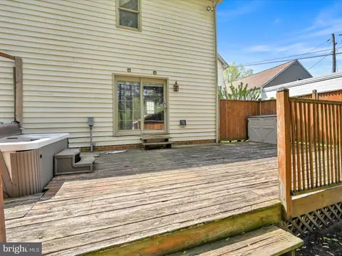 Exterior - 307 E Main St, Lititz, PA 17543 photo 5 of 14