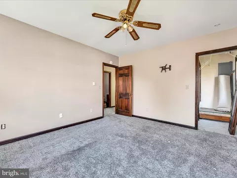 Bedroom - 307 E Main St, Lititz, PA 17543 photo 2 of 4