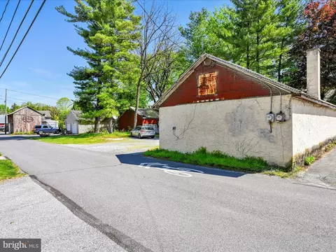 Exterior - 307 E Main St, Lititz, PA 17543 photo 14 of 14