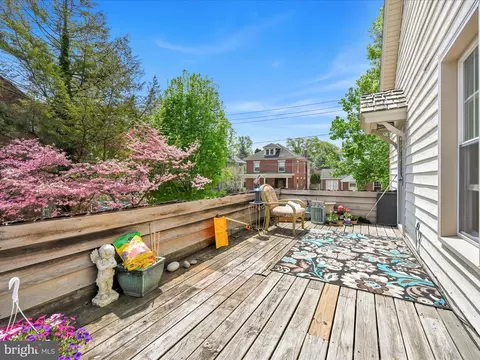 Exterior - 307 E Main St, Lititz, PA 17543 photo 3 of 14