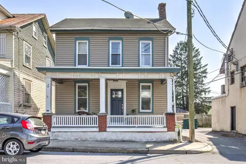 15 E Walnut St, Ephrata, PA 17522