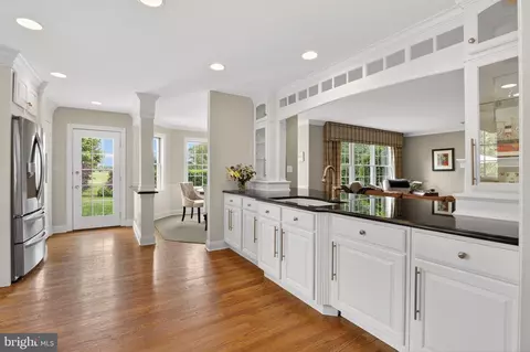 Kitchen - 54 Oakhill Dr, Lititz, PA 17543 photo 2 of 6